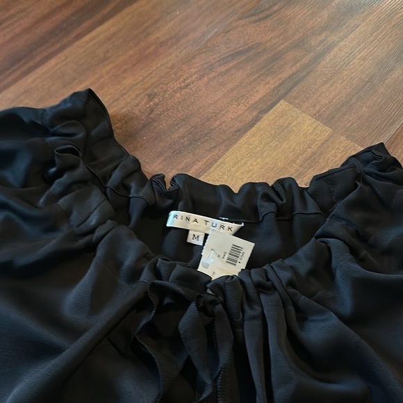 NWT Trina Turk Dance Top, Open, Off the Shoulder, Black Tie Front Size Medium - Picture 4 of 10